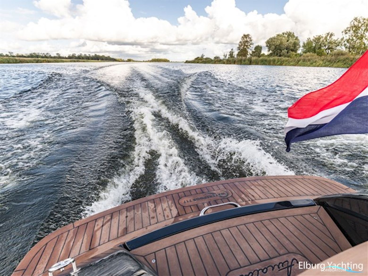 Waterspoor 717 Aviator
