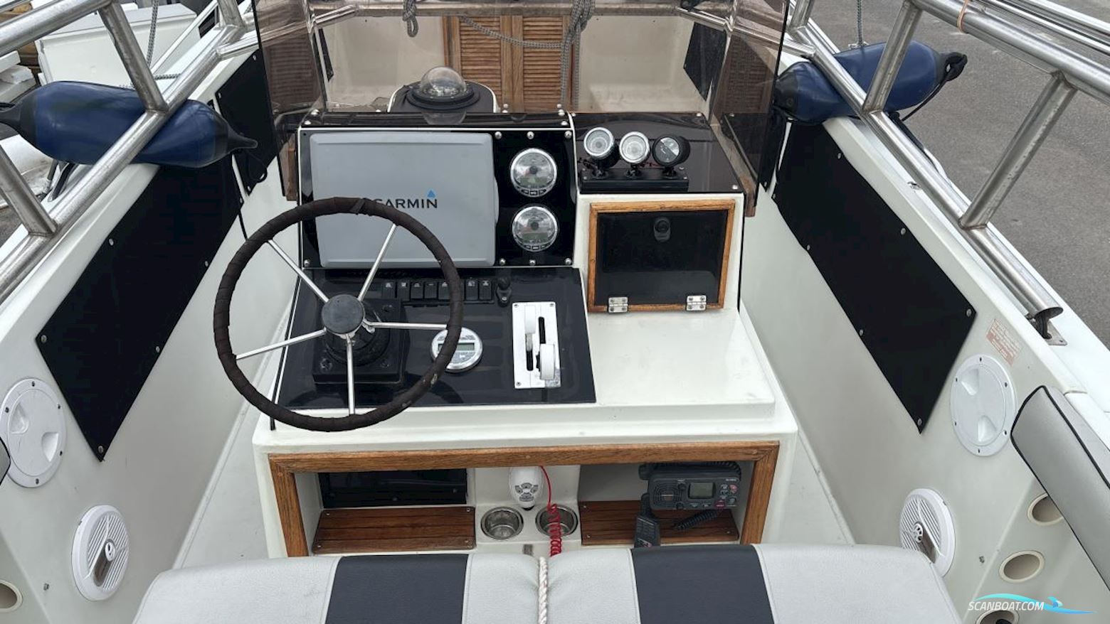 Wellcraft 302 SCARAB SPORT