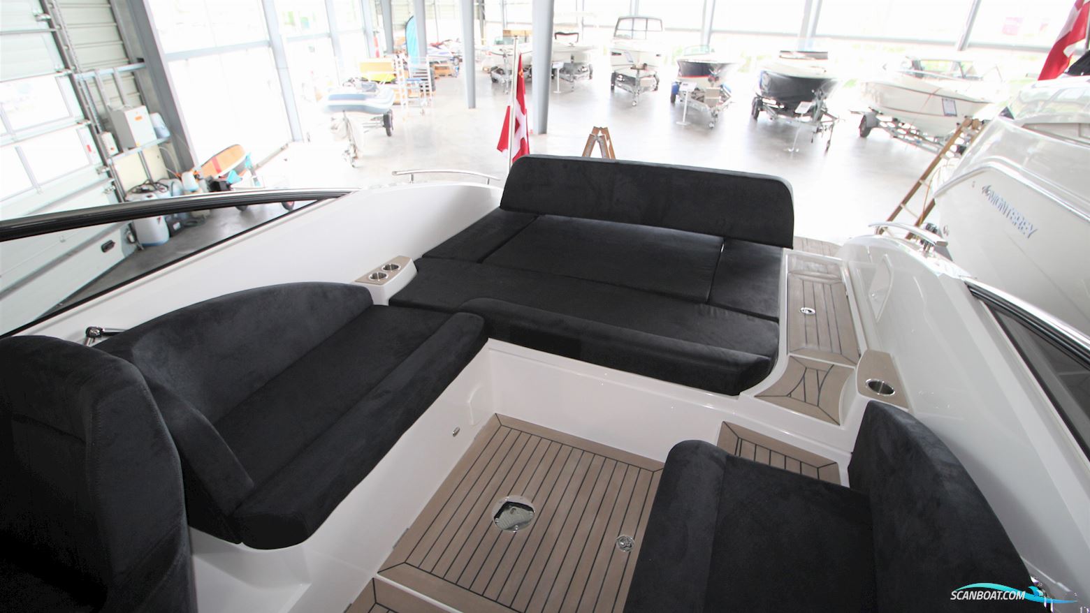 Windy 27 Solano (New)