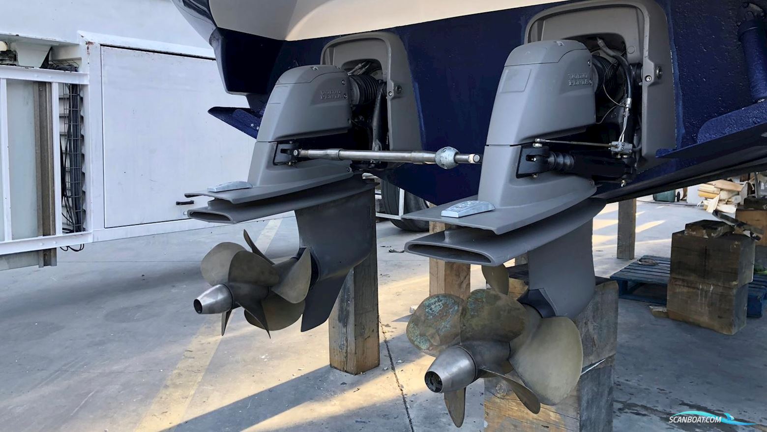 Windy 32 Grand Tornado