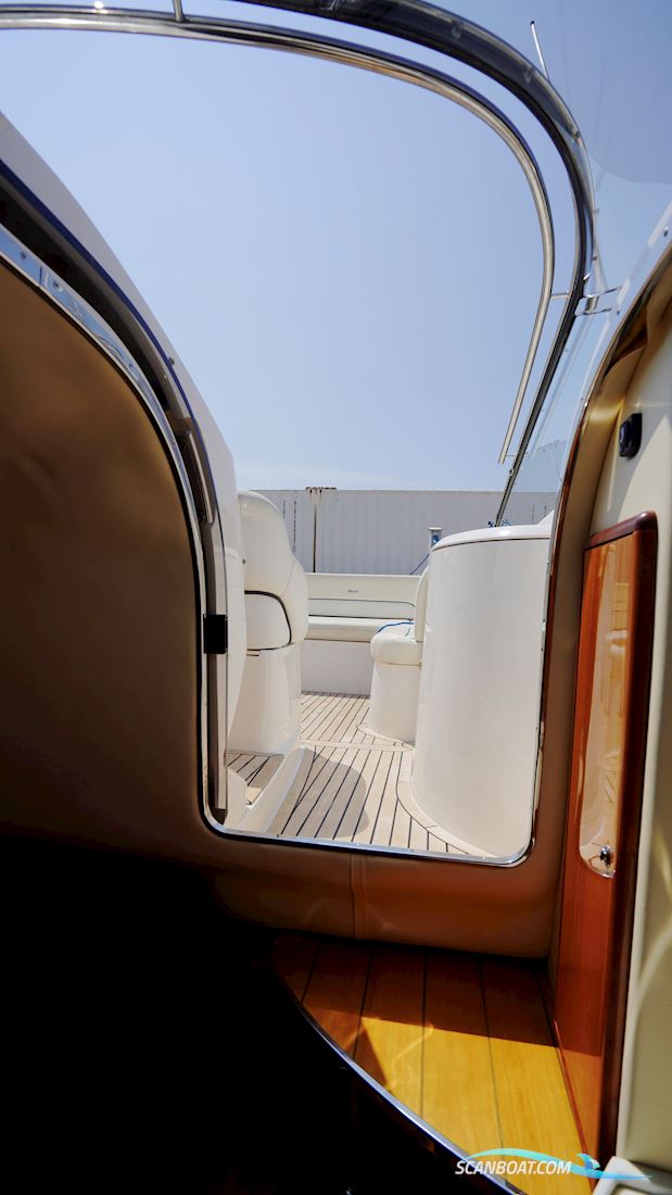 Windy 32 Grand Tornado