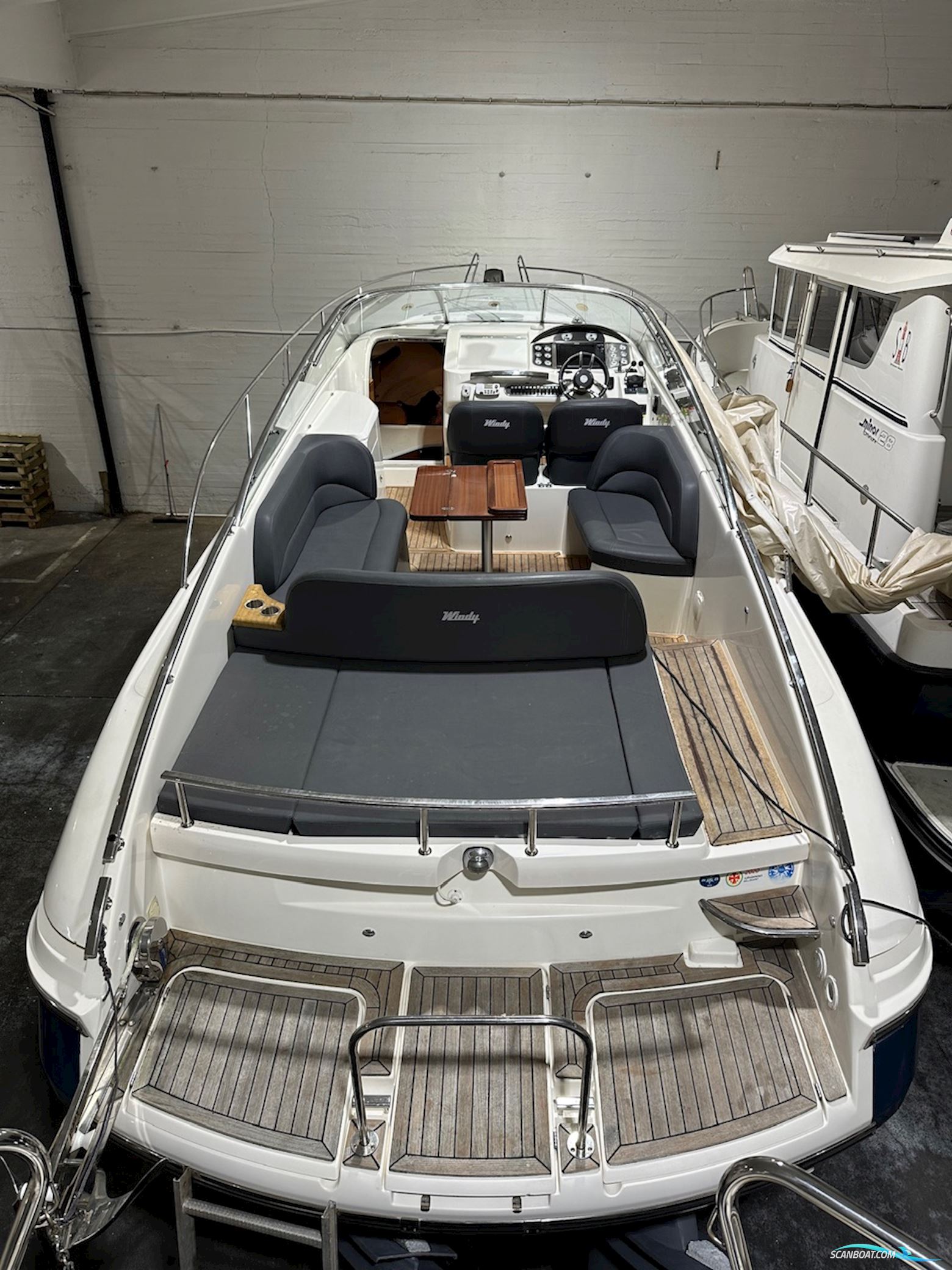 Windy 32 Grand Tornado