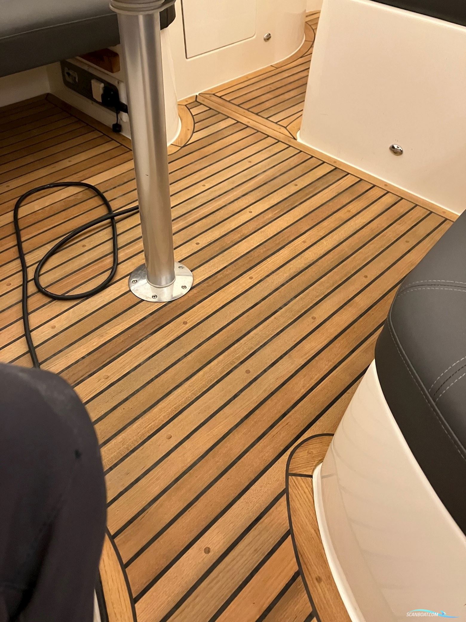 Windy 32 Grand Tornado