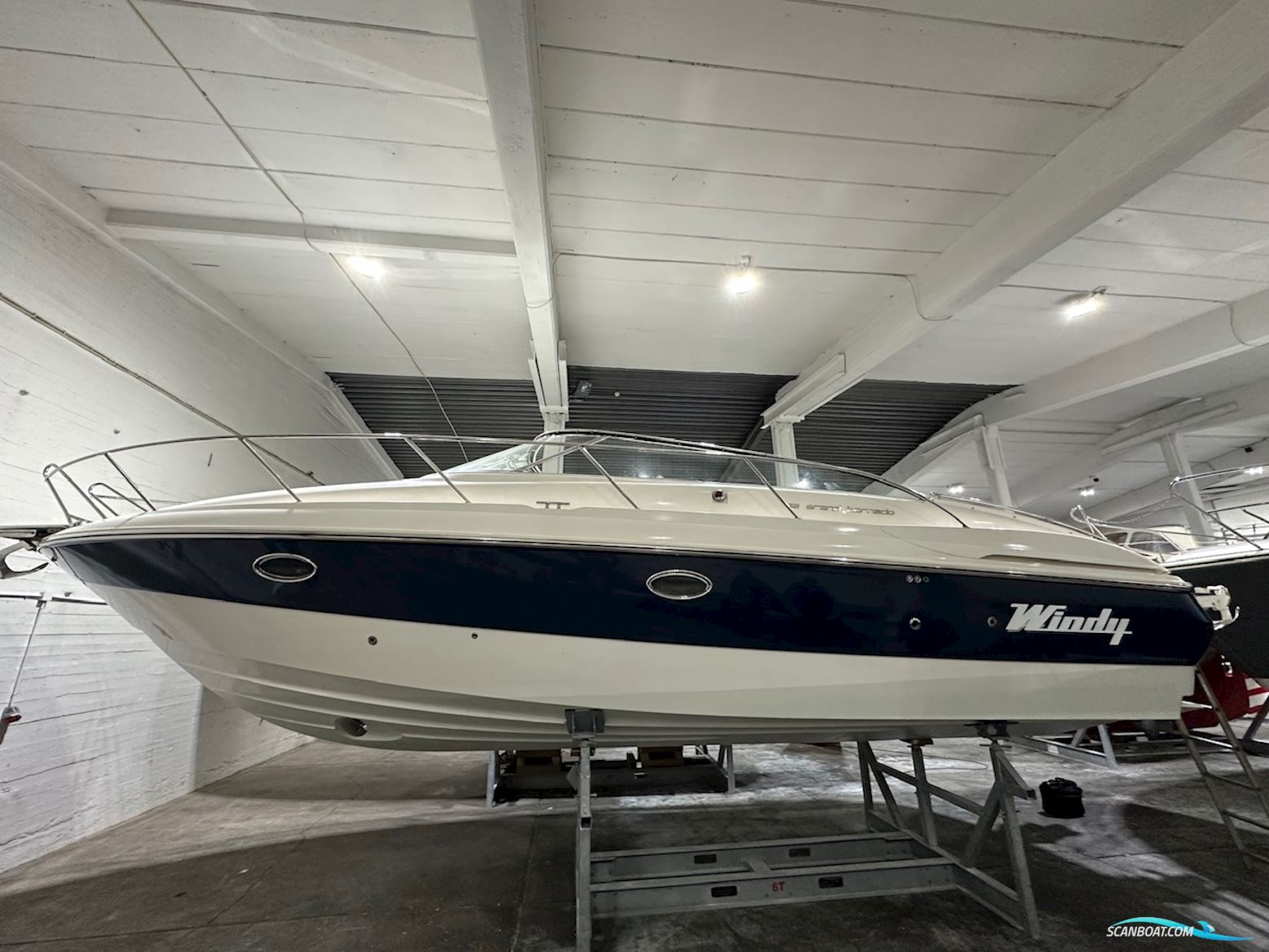 Windy 32 Grand Tornado