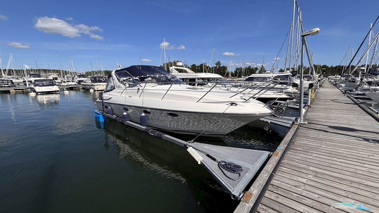 Windy 32 Scirocco Motorboten 2002, met 2x Volvo Penta Kad 300, 570 hk Med 1300 Motortimma motor, Sweden