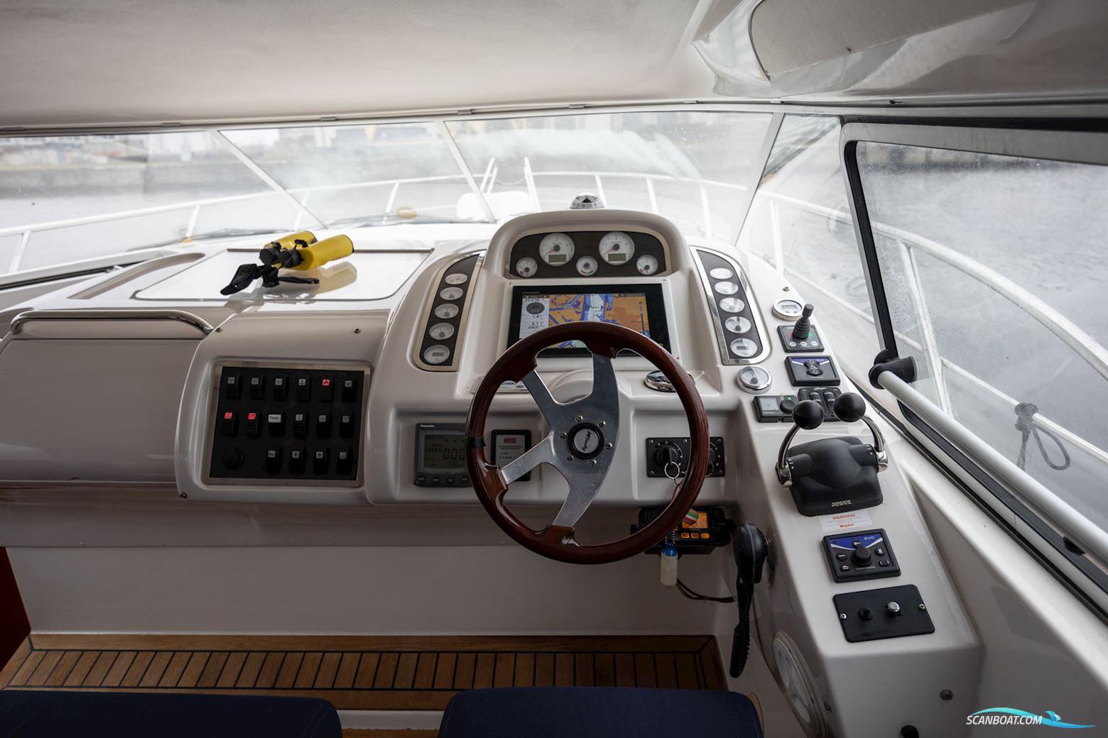 Windy 37 Grand Mistral HT (2008) | 410h | Twin Volvo Penta KAD300 | Immaculate Condition | One Owner