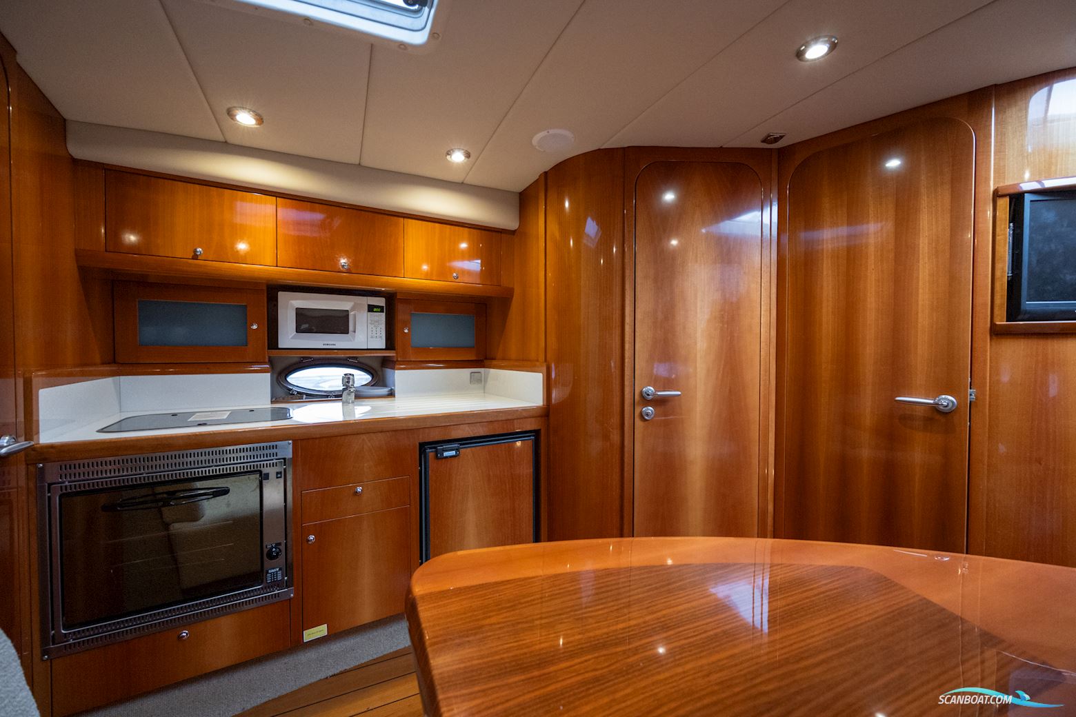 Windy 37 Grand Mistral HT (2008) | 410h | Twin Volvo Penta KAD300 | Immaculate Condition | One Owner