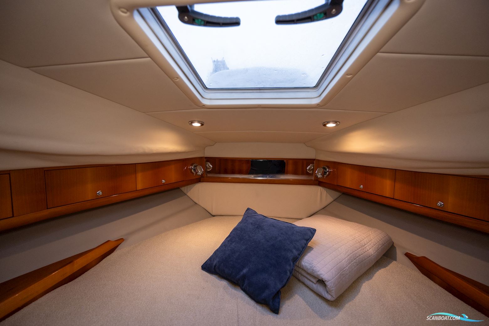 Windy 37 Grand Mistral HT (2008) | 410h | Twin Volvo Penta KAD300 | Immaculate Condition | One Owner