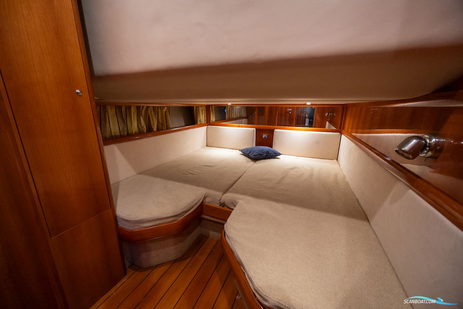 Windy 37 Grand Mistral HT (2008) | 410h | Twin Volvo Penta KAD300 | Immaculate Condition | One Owner