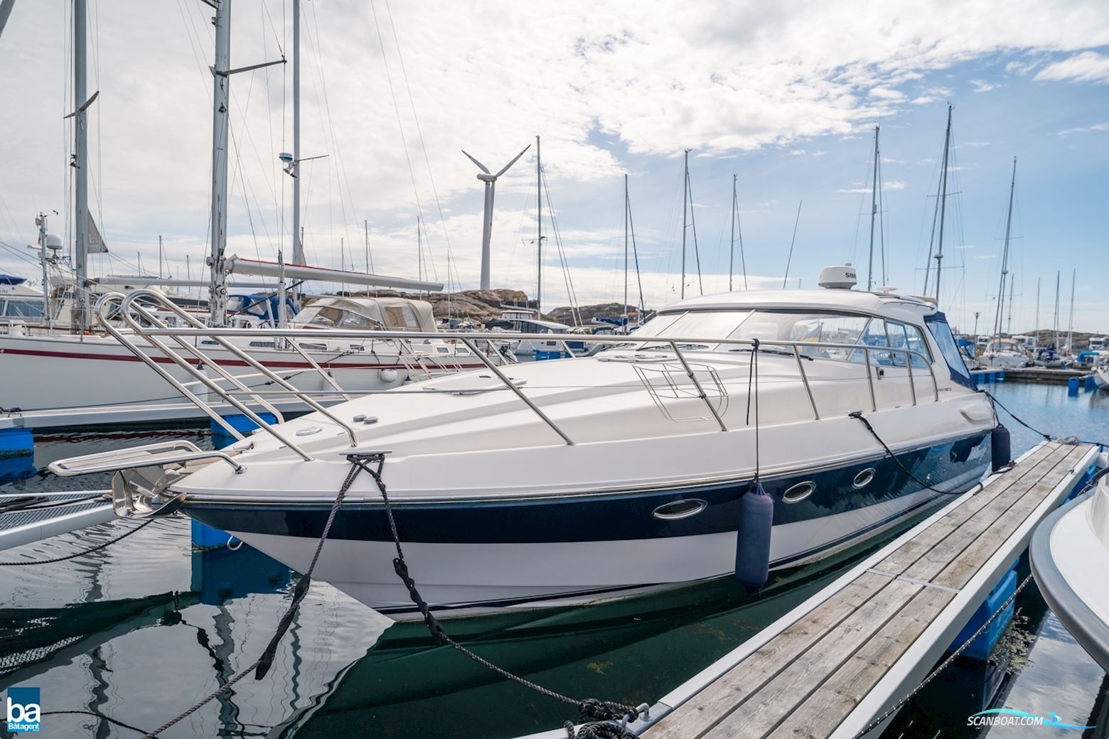 Windy 37 HT Grand Mistral Motorboten 2004, met Volvo Penta Kad 300 x2 a 285hk motor, Sweden