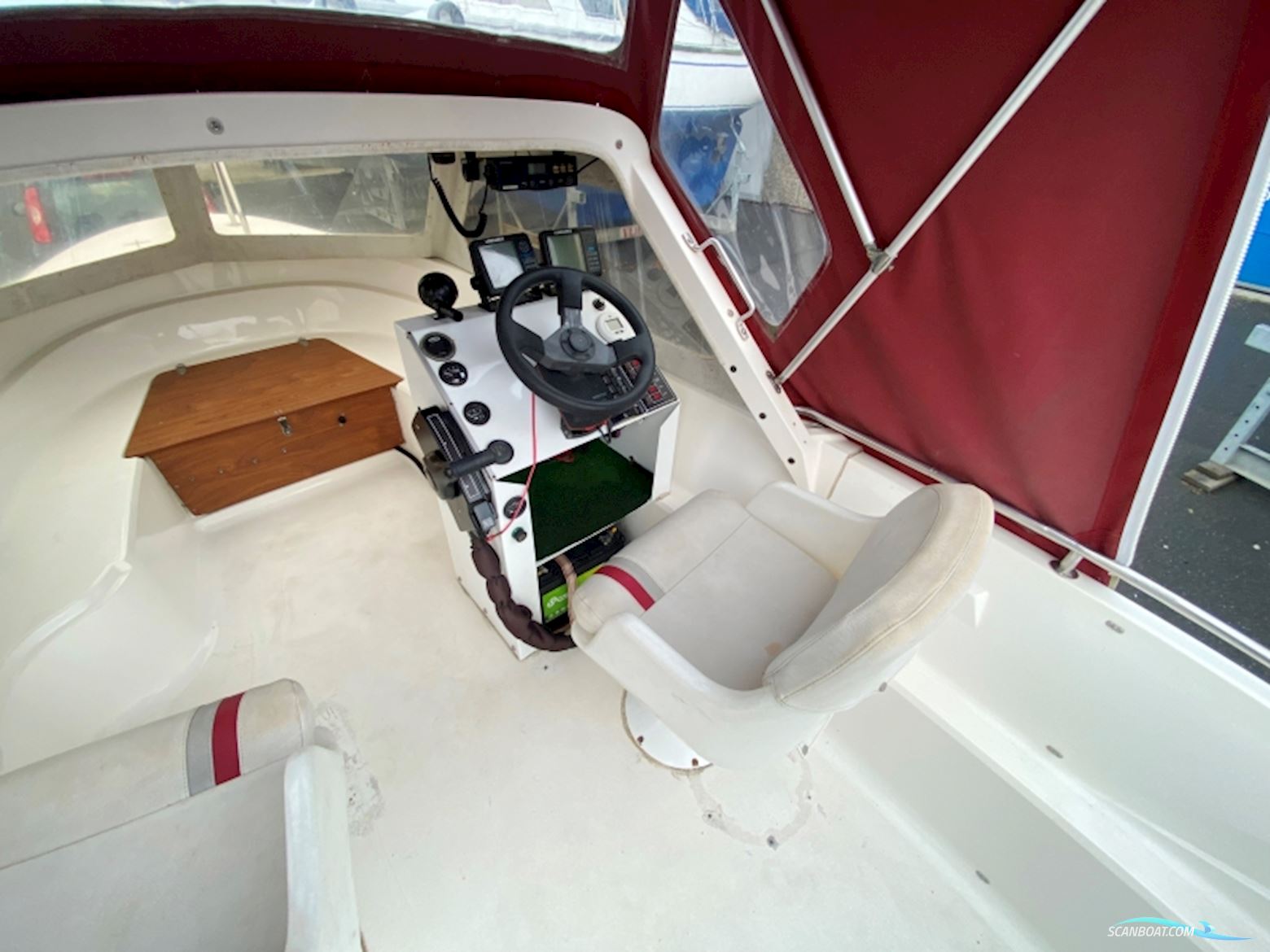 With 528 HT Hardtopbåd