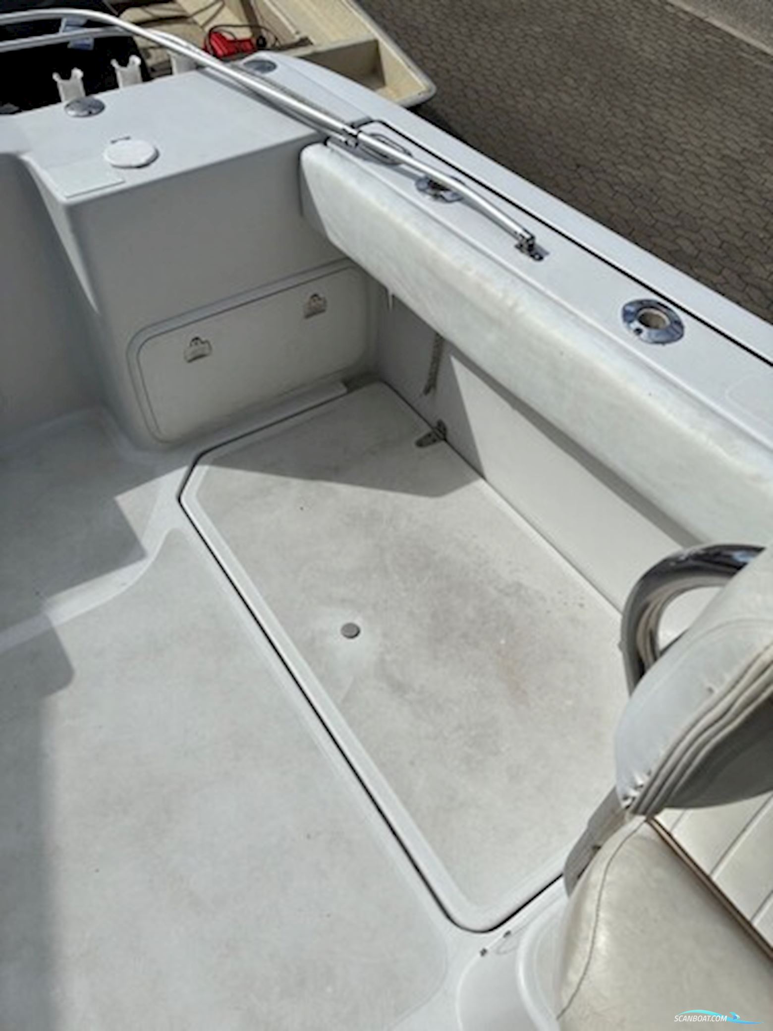 WorldCat Glacier Bay catamaran Isle Runner 2270 m/2 stk. Suzuki F140 hk og float-on alutrailer
