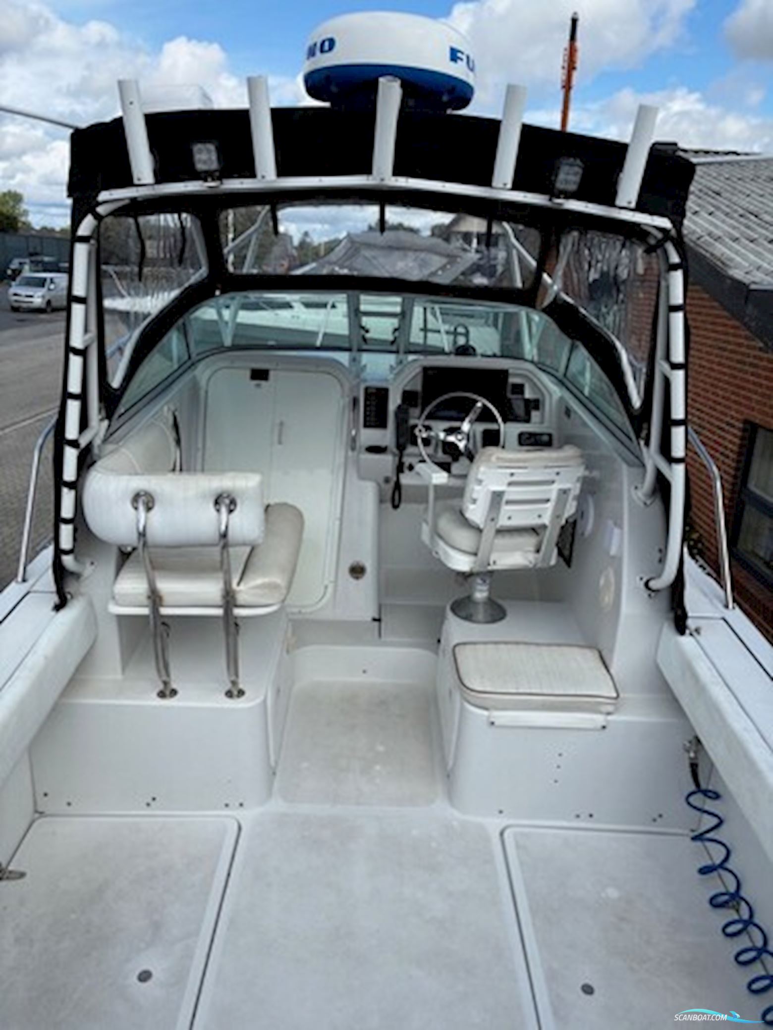 WorldCat Glacier Bay catamaran Isle Runner 2270 m/2 stk. Suzuki F140 hk og float-on alutrailer