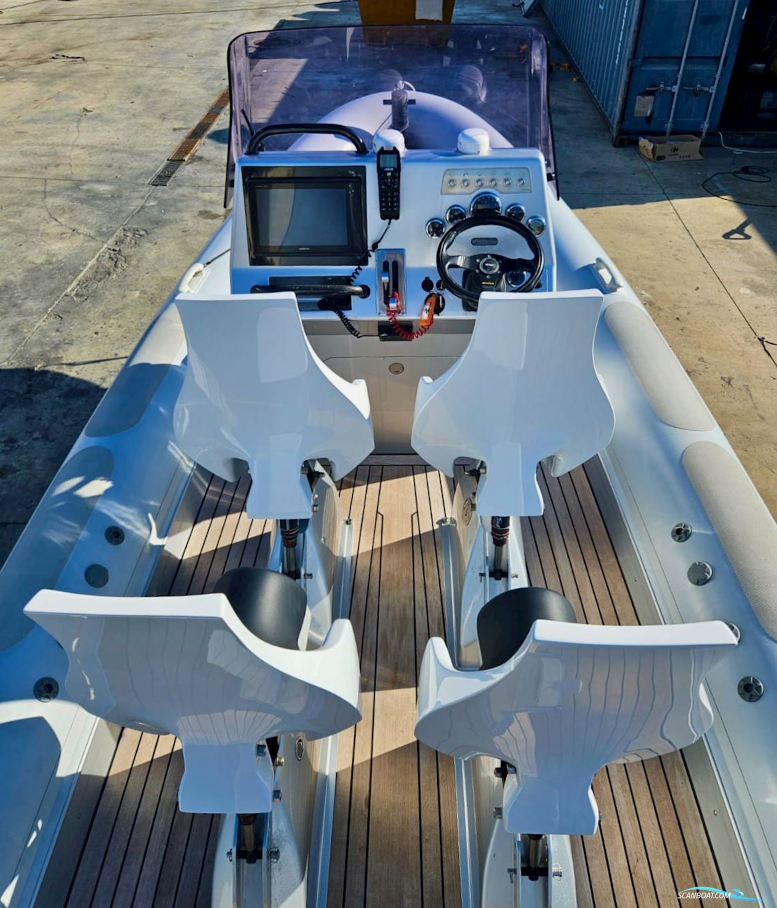 XTENDERS 6.3m Shuttle