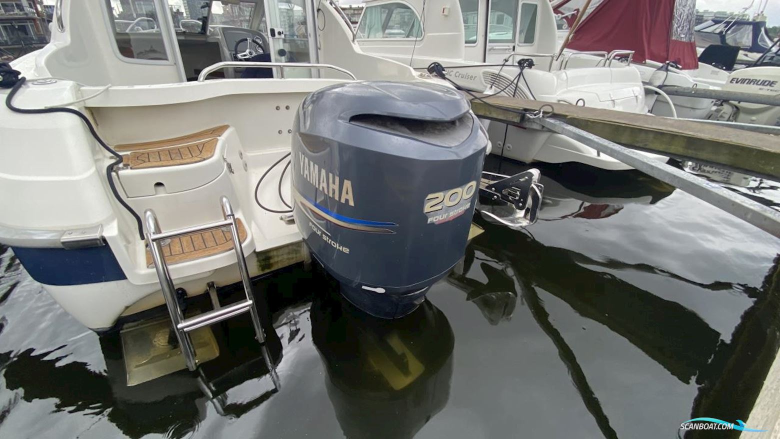 Yamarin 68 Cabin