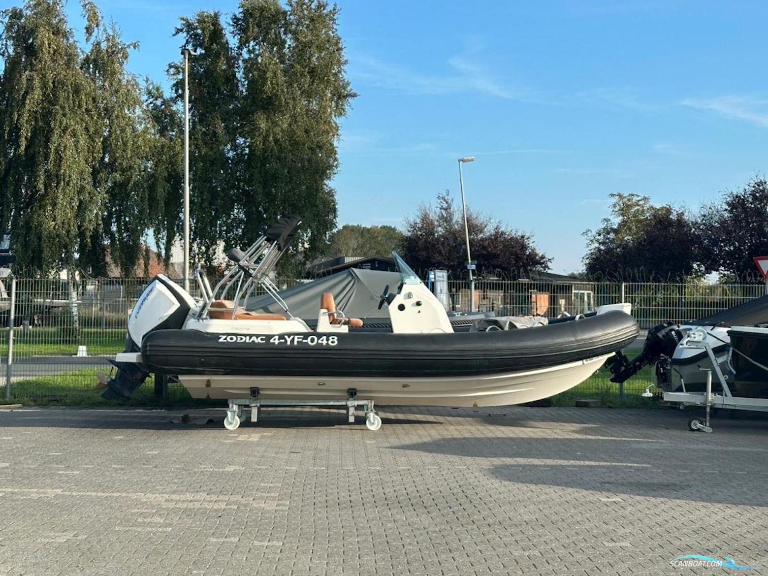 Zodiac Medline 6.8 Motorboten 2021, met Evinrude  motor, The Netherlands