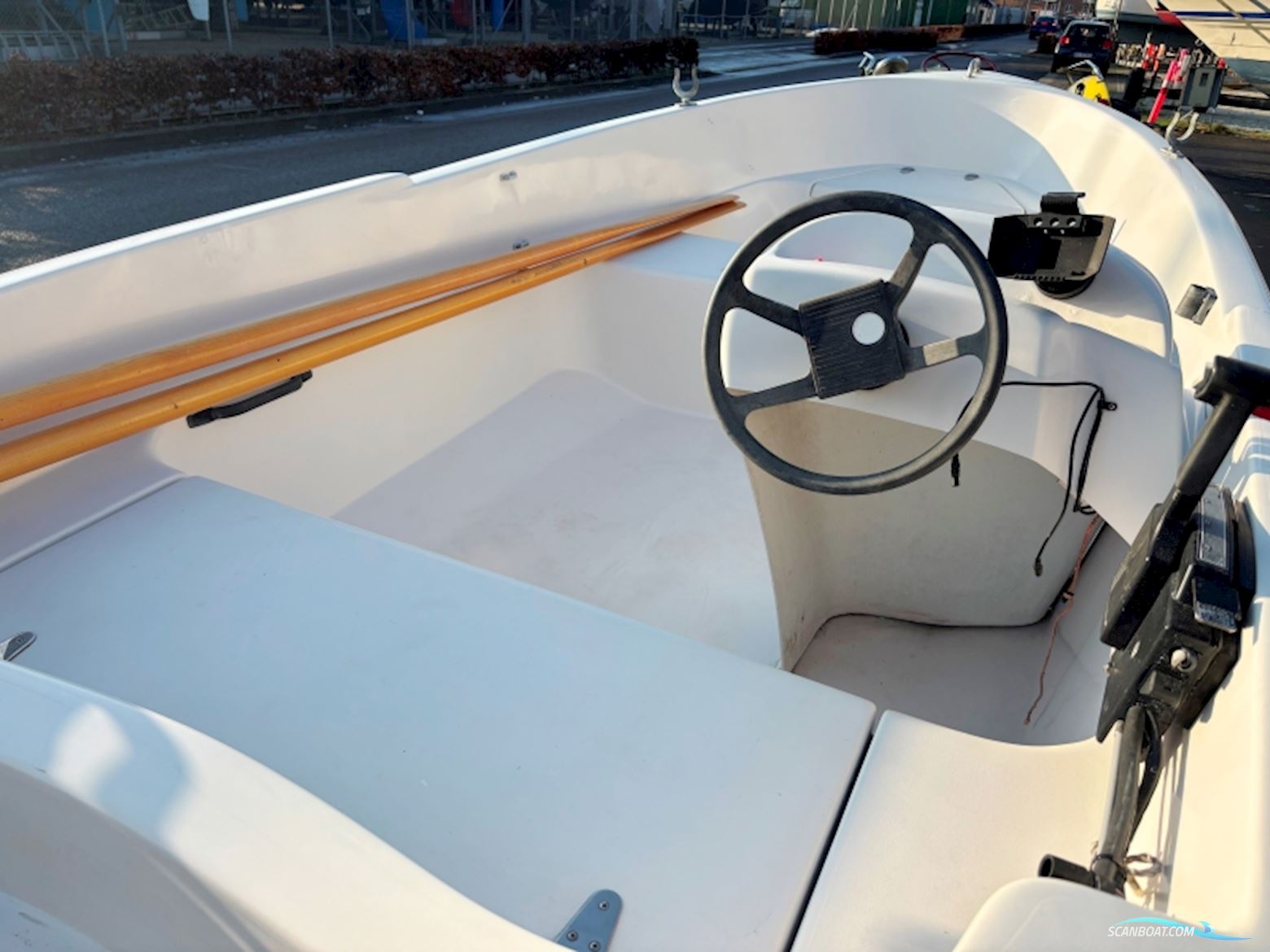 Bella 444 R Styrepultsbåd