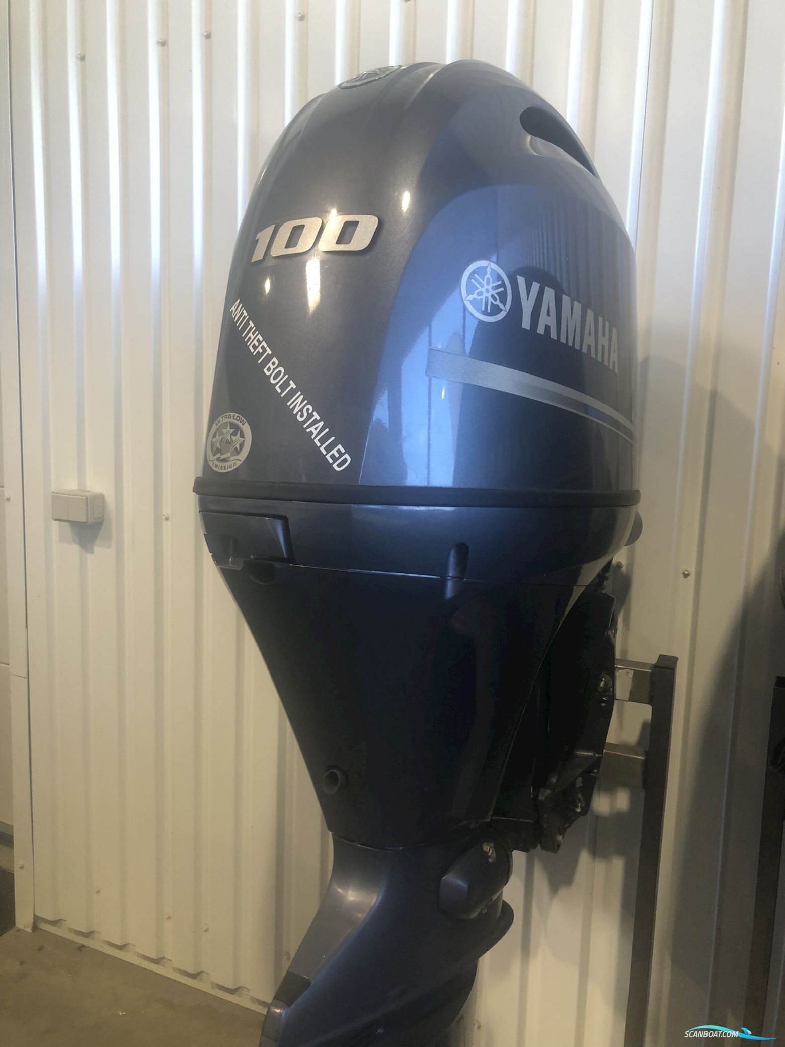 Yamaha F100Fetl