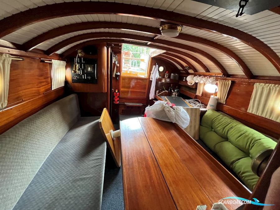 Classic Motor Sailer 34'