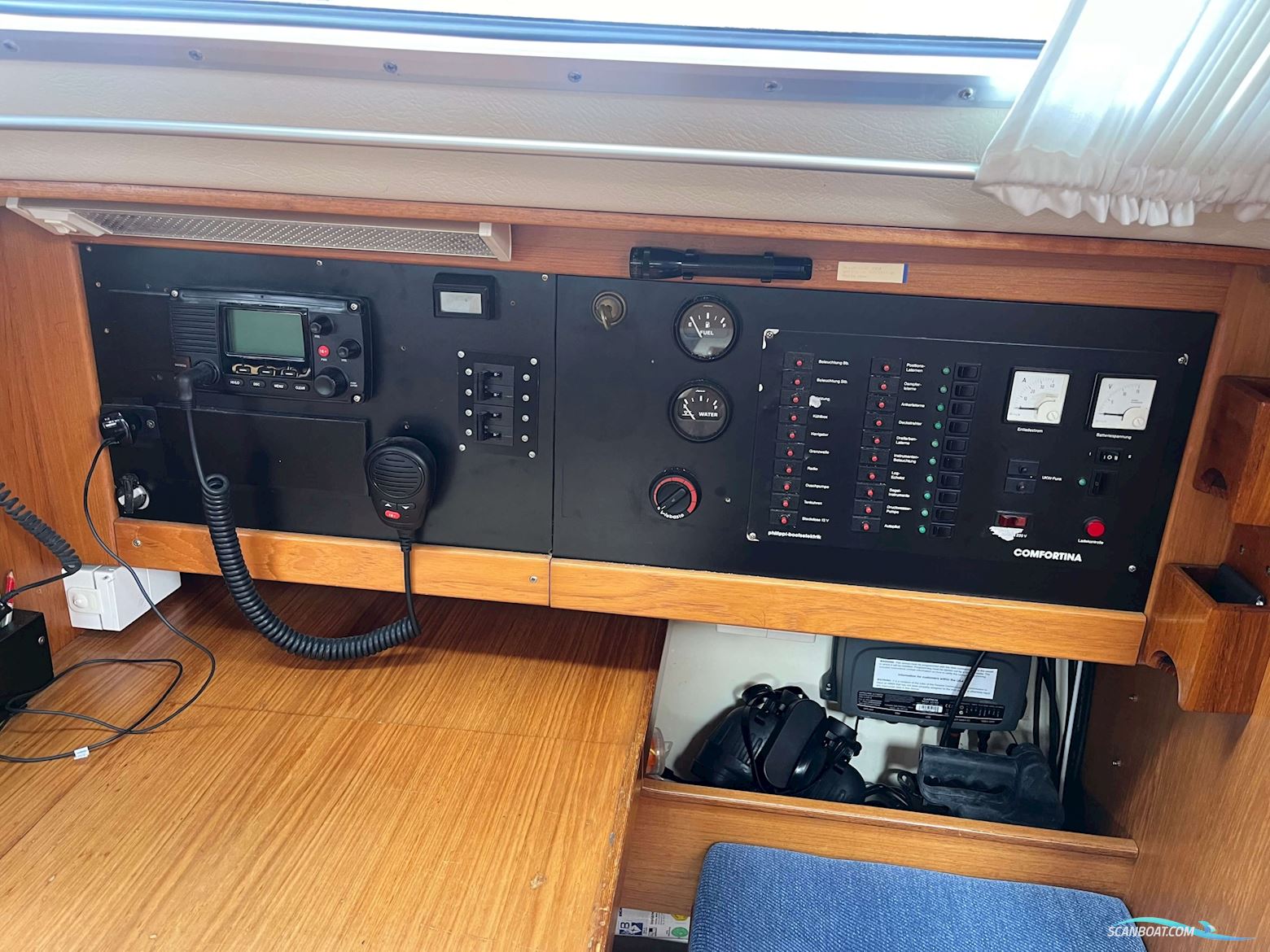 Comfortina 38 (1990)