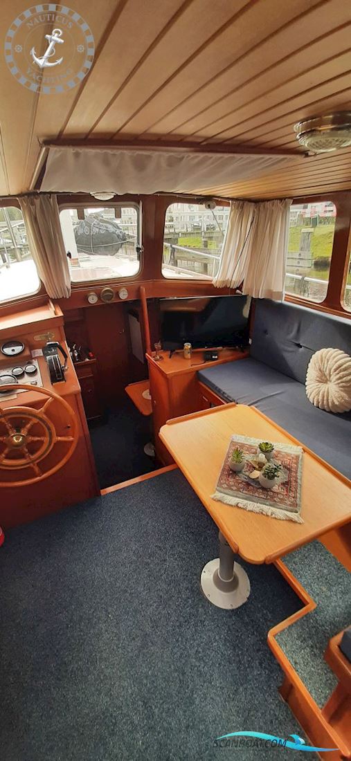 Danish Rose 32