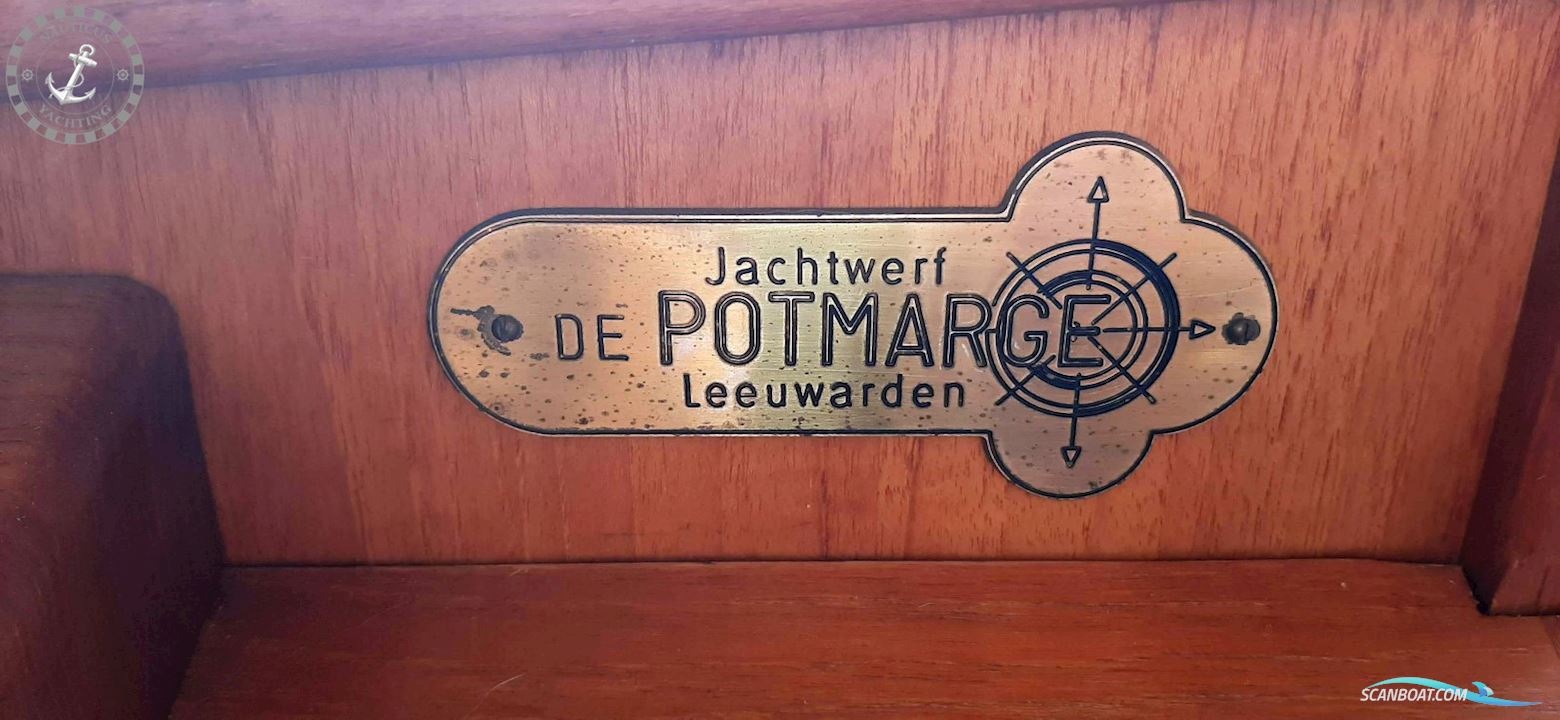 Danish Rose 32