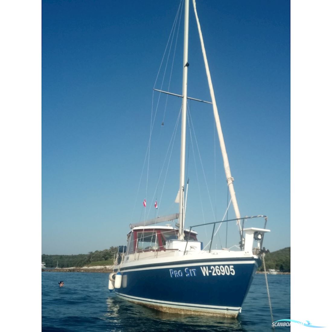 Ferretti Altura 33