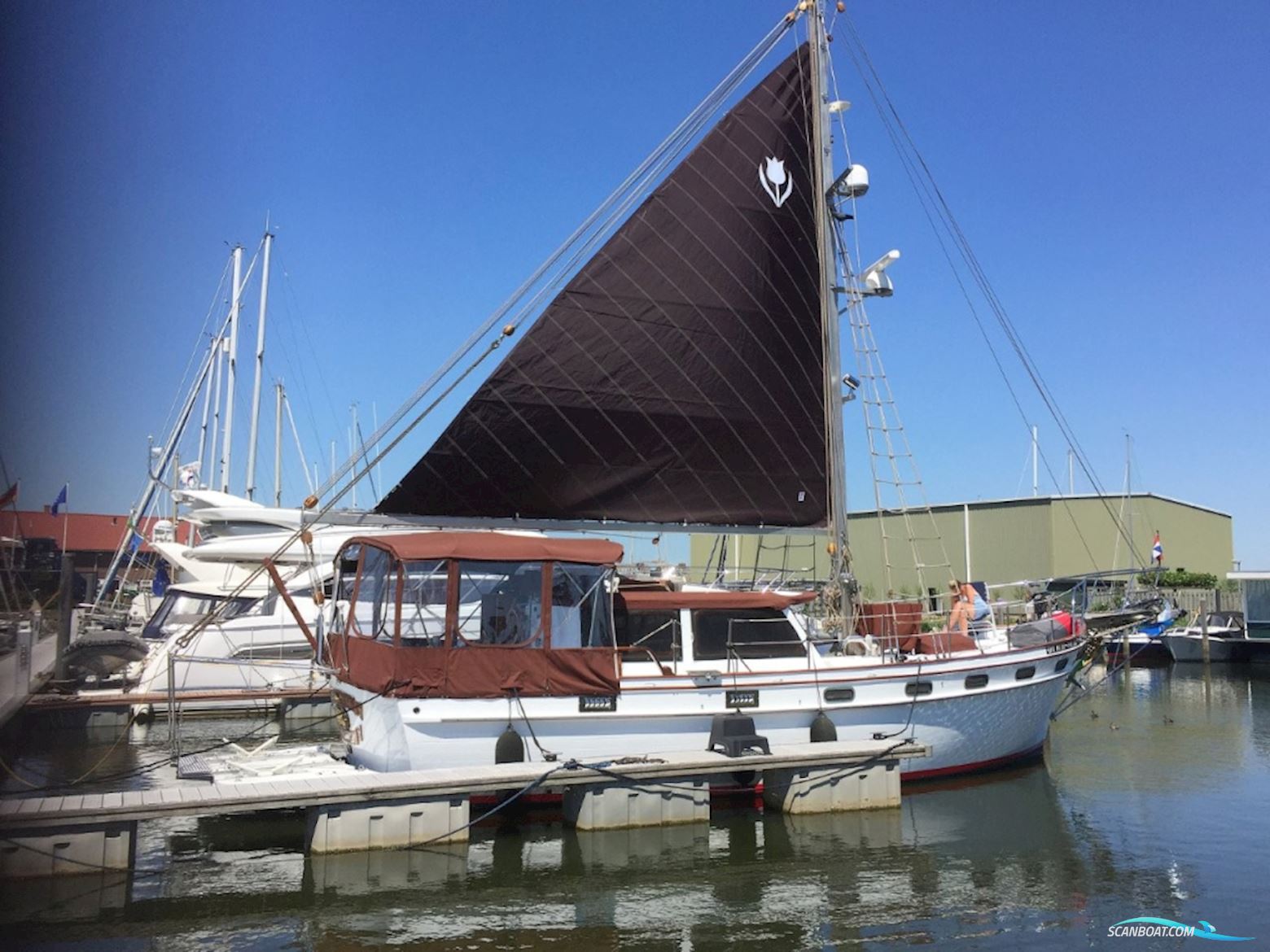 Island Trader 40 Motorsailer 1985, with John Deere engine, The Netherlands
