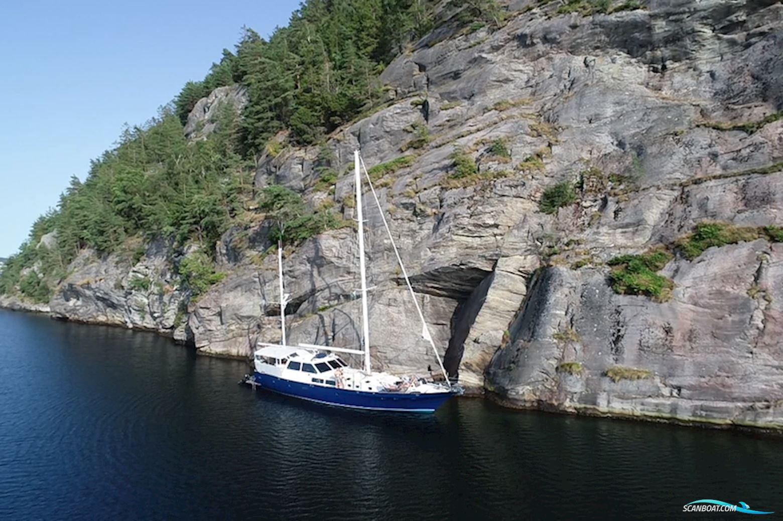 Lancer 72 Motorsailer 1985, with Mercedes OM402L engine, Denmark