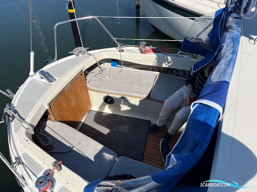 LM 28