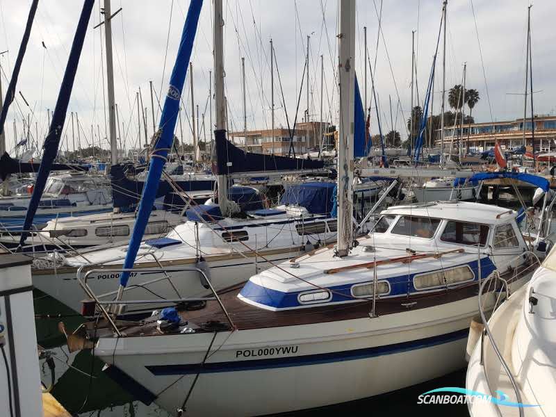 Mascot 28 Motorsailer 1986, with Volvo Penta Turbo 2003T engine, Spain