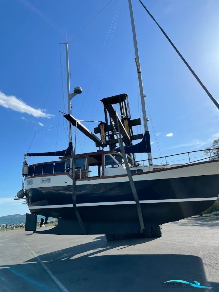 Nauticat 33 Motorsailer 1982, with Volvo Penta MD40 engine, Norway
