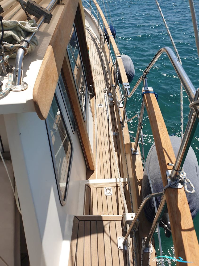 Nauticat 33
