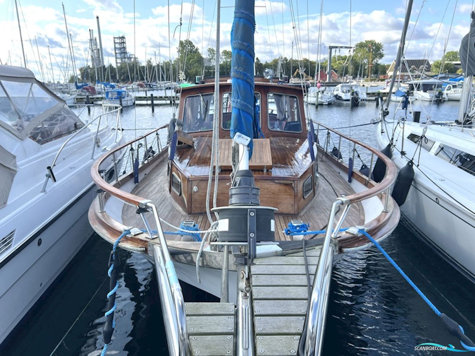 Nauticat 33