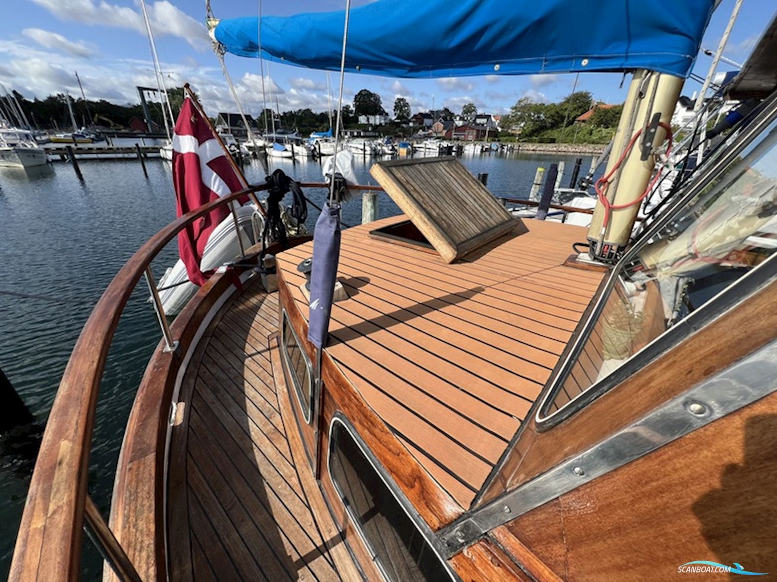 Nauticat 33