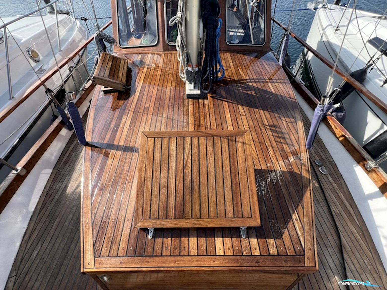 Nauticat 33