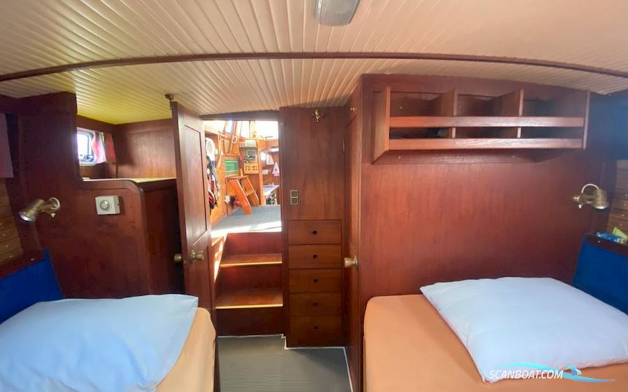 Nauticat 38