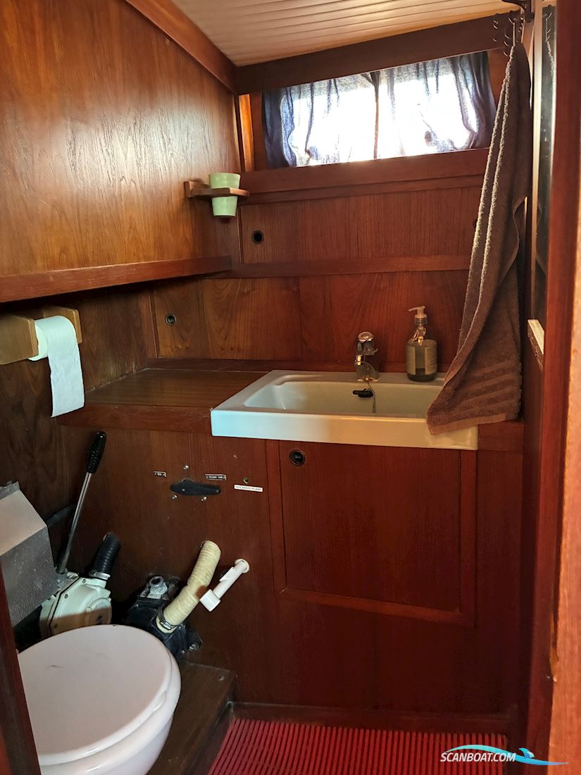 Nauticat 38