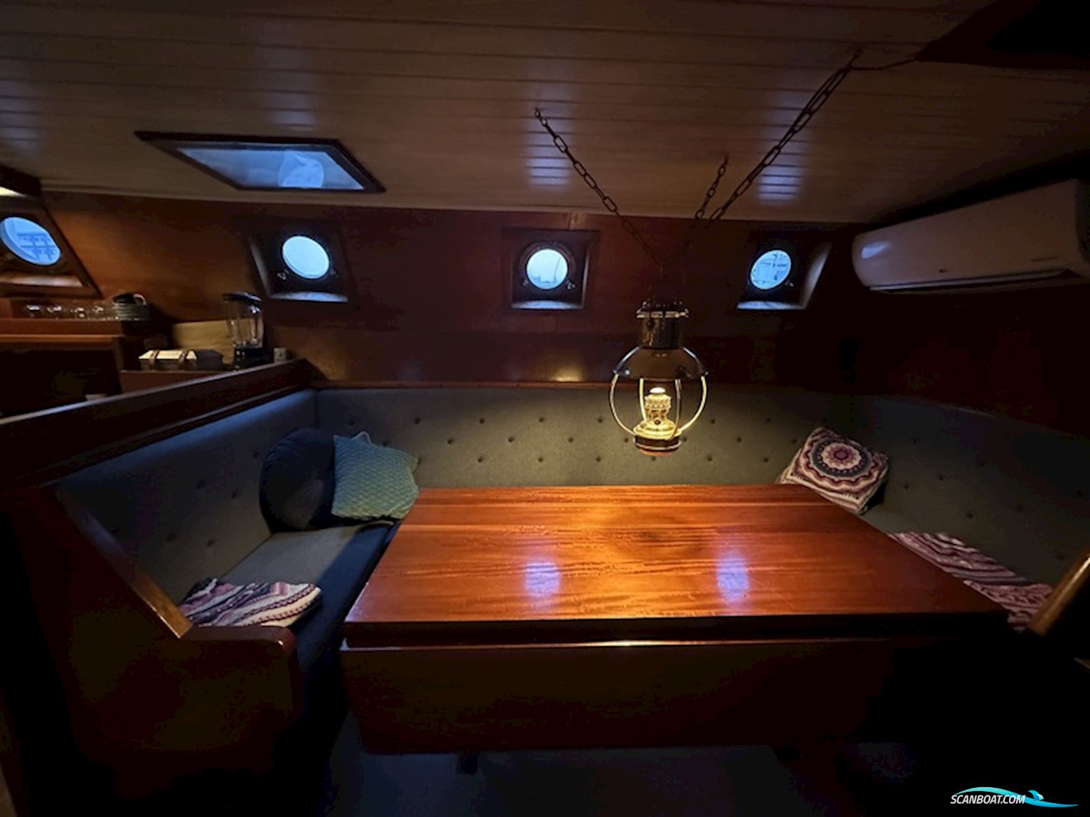 Pilothouse Motorsejler 49