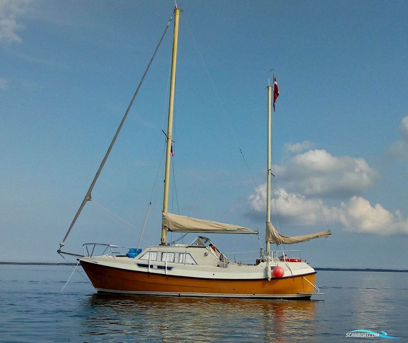 Viksund 31 Goldfish Motorsailer 1974, with Volvo Penta 2003 engine, Denmark
