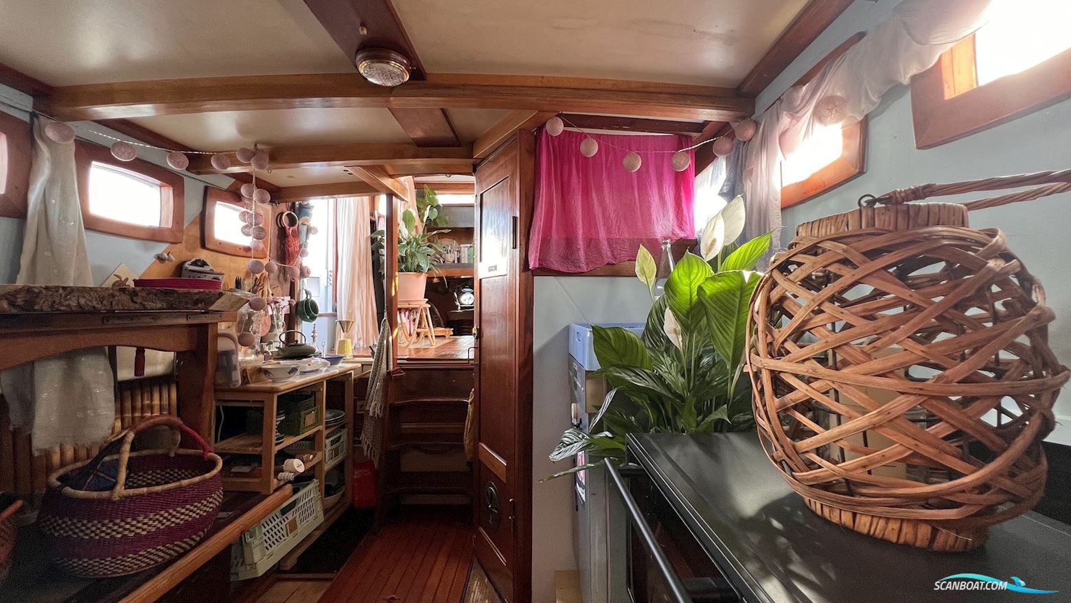 wooden boat - Jagt Ketch Rigged