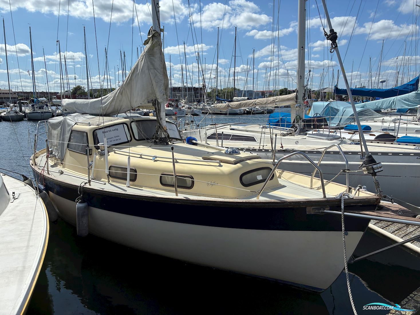 Adagio 27 Motorsejler Motorseglar 1996, med Yanmar motor, Danmark