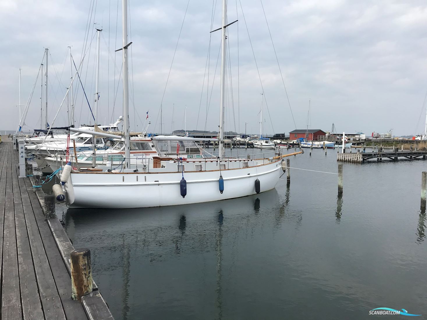 Albatros 33 Motorseglar 1985, med Perkins motor, Danmark