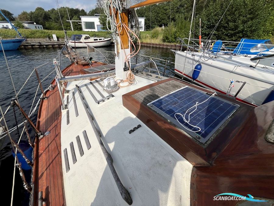 Classic Motor Sailer 34'