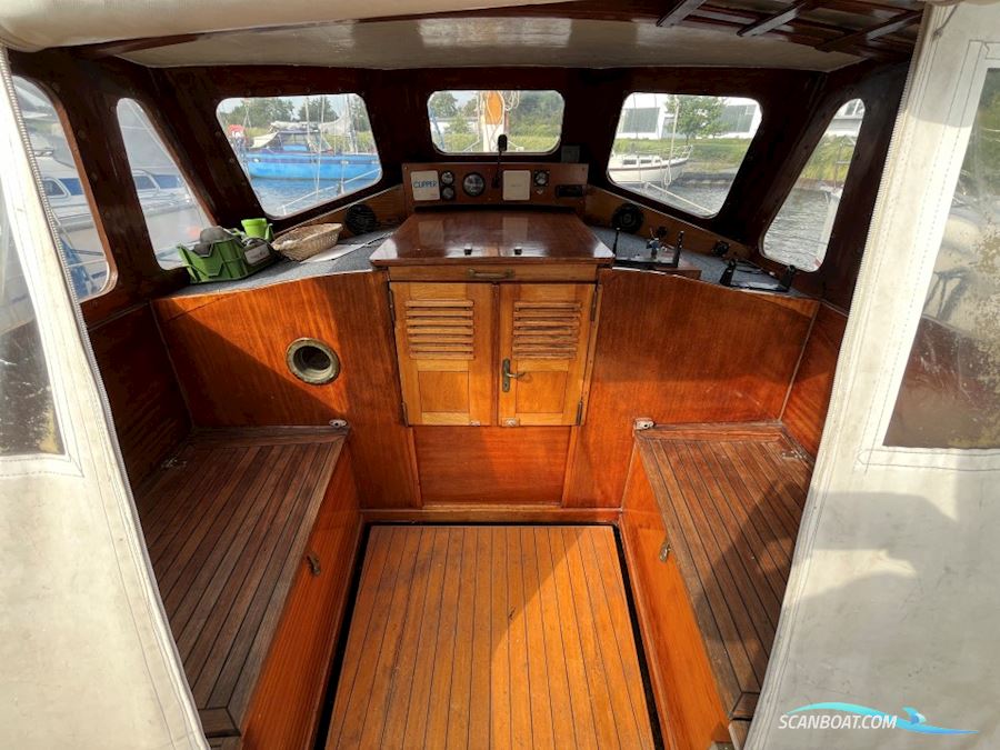 Classic Motor Sailer 34'