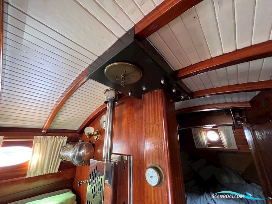 Classic Motor Sailer 34'