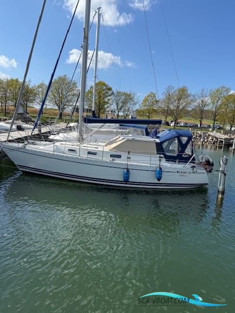 LM Vitesse 33 Cabrio Motorseglar 1991, med Volvo Penta MD 2003T motor, Danmark