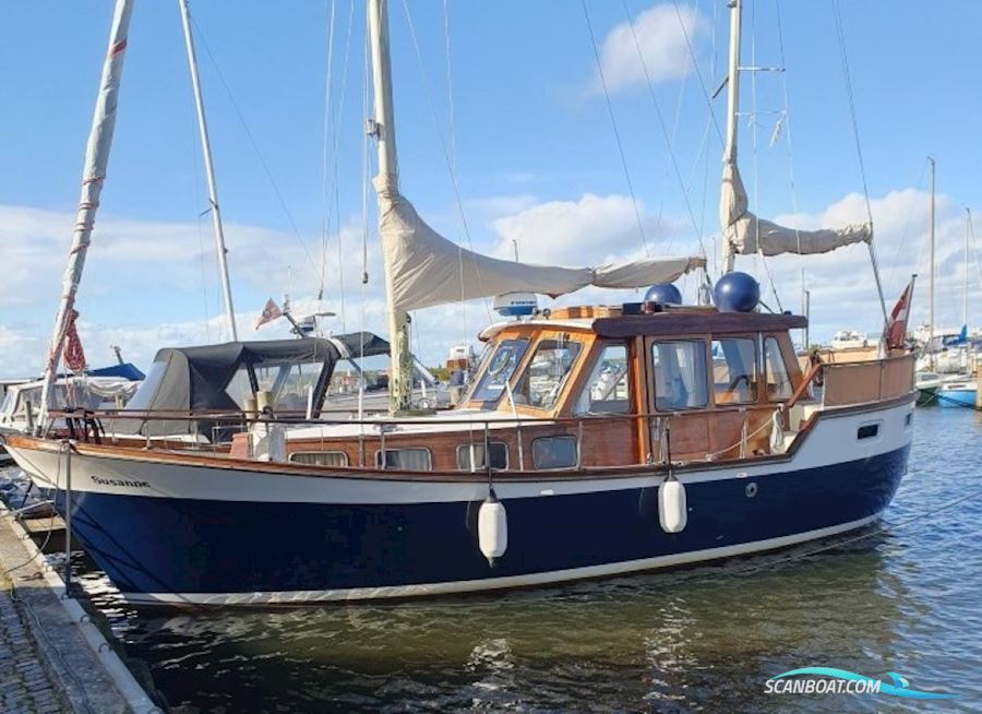 Nauticat 33 Popdeck Motorseglar 1977, med Ford 2712E Marine Diesel motor, Danmark