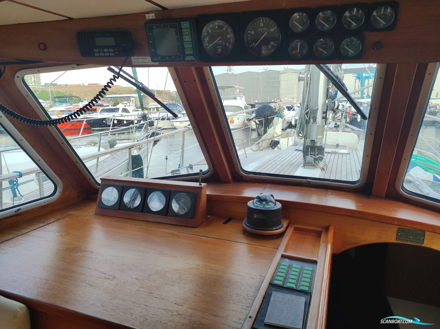 Nauticat 33