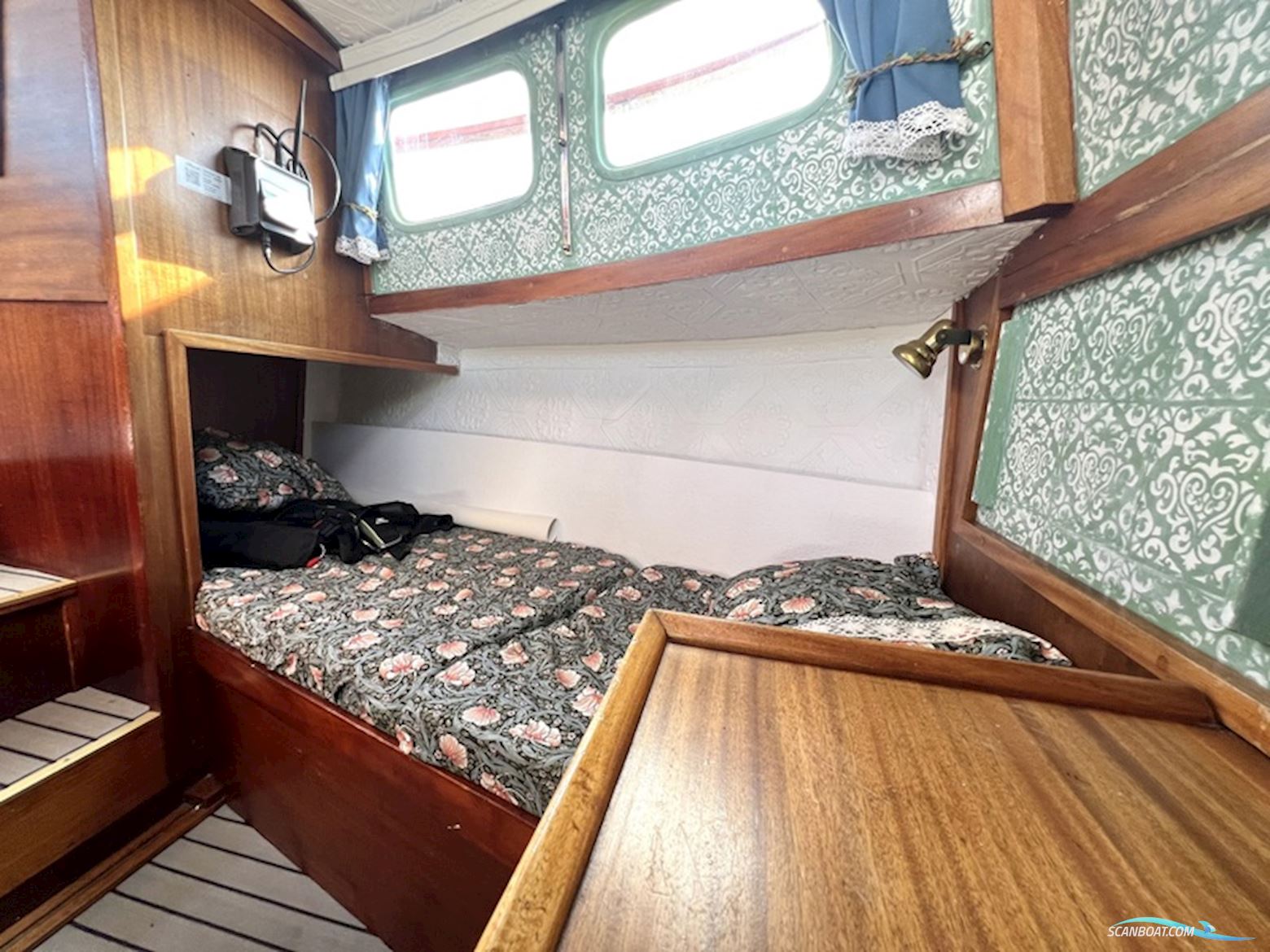 Nauticat 33
